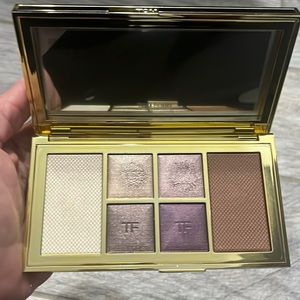 Tom Ford shade and illuminate face and eye palette